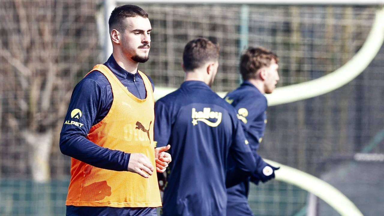 Fenerbahçe'de İsmail Kartal forma yüzü göstermiyordu: 3 milyon euroluk yıldıza Süper Lig devinden kanca! 2